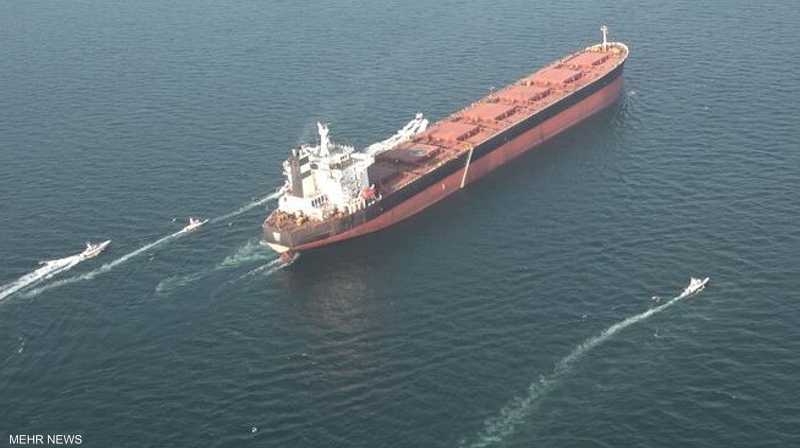 الحرس الثوري الإيراني: السفن العسكرية لا يمكنها مرور مضيق هرمز