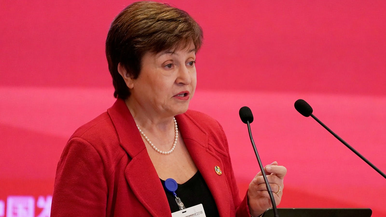  "غورغييفا" تُحذّر من مخاطر الذكاء الاصطناعي على النظام المالي