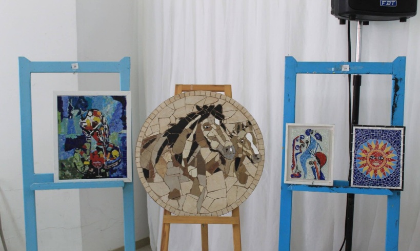 مهرجان الفسيفساء الجامعي بمنوبة.. إحياء فن عريق بروح شبابية