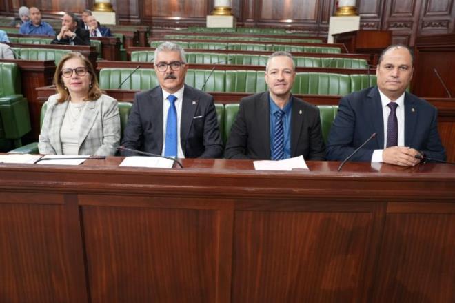 نواب الشعب يدعون الى المصادقة على مقترح قانون تسوية مخالفات الصرف لإدماج العملة المتداولة خارج النظام المالي المنظم