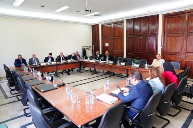 إلقاء الفضلات في الأماكن العامة.. مقترح قانون لتسليط العقوبات وتعزيز التوعية