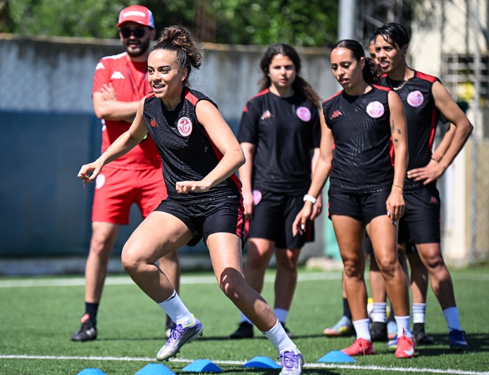 كرة القدم: منتخب السيدات يفوز وديا على جزر القمر 