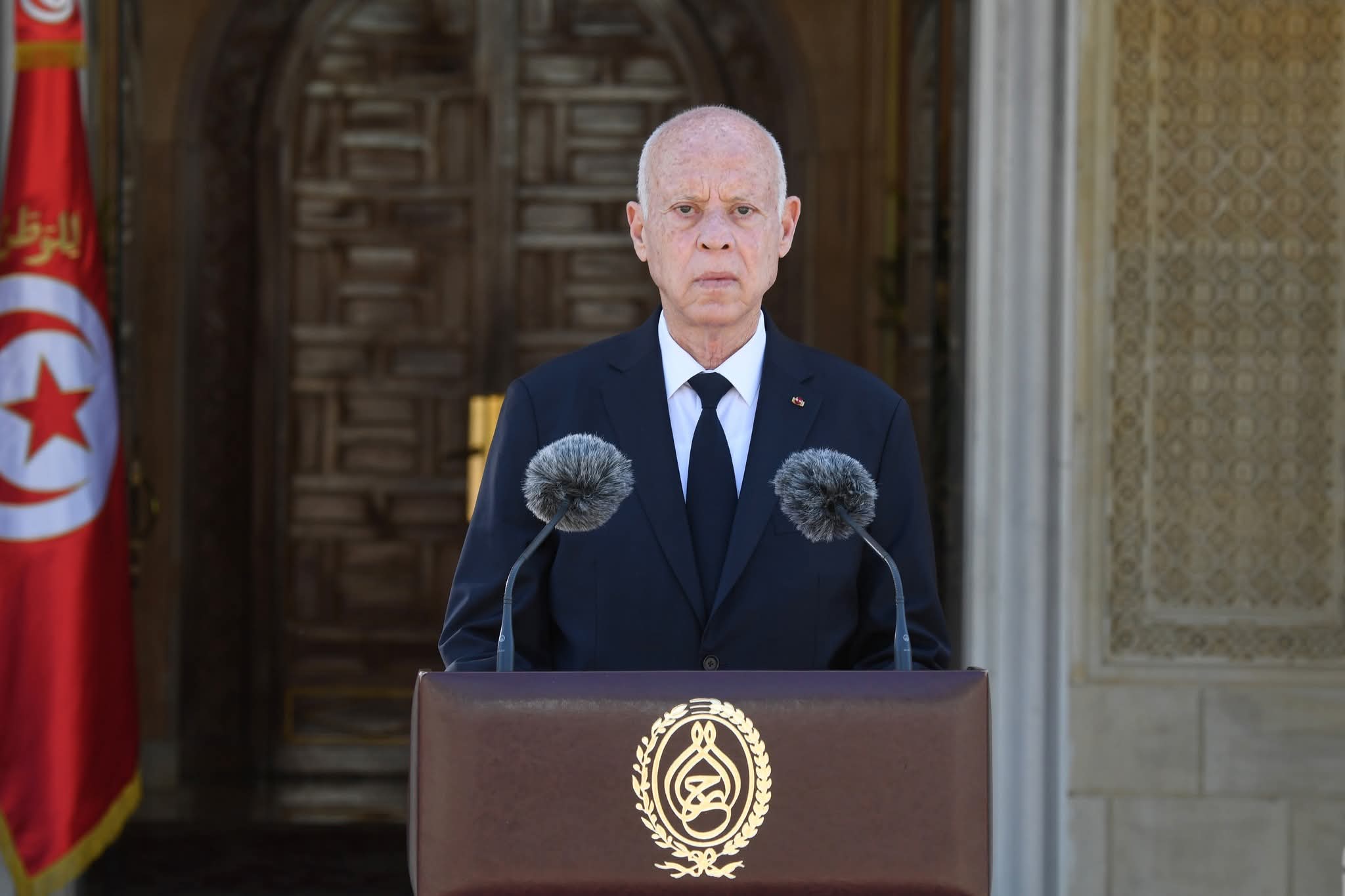 رئيس الدولة يشرف على موكب الاحتفال بالذّكرى 70 لعيد قوات الأمن الداخلي