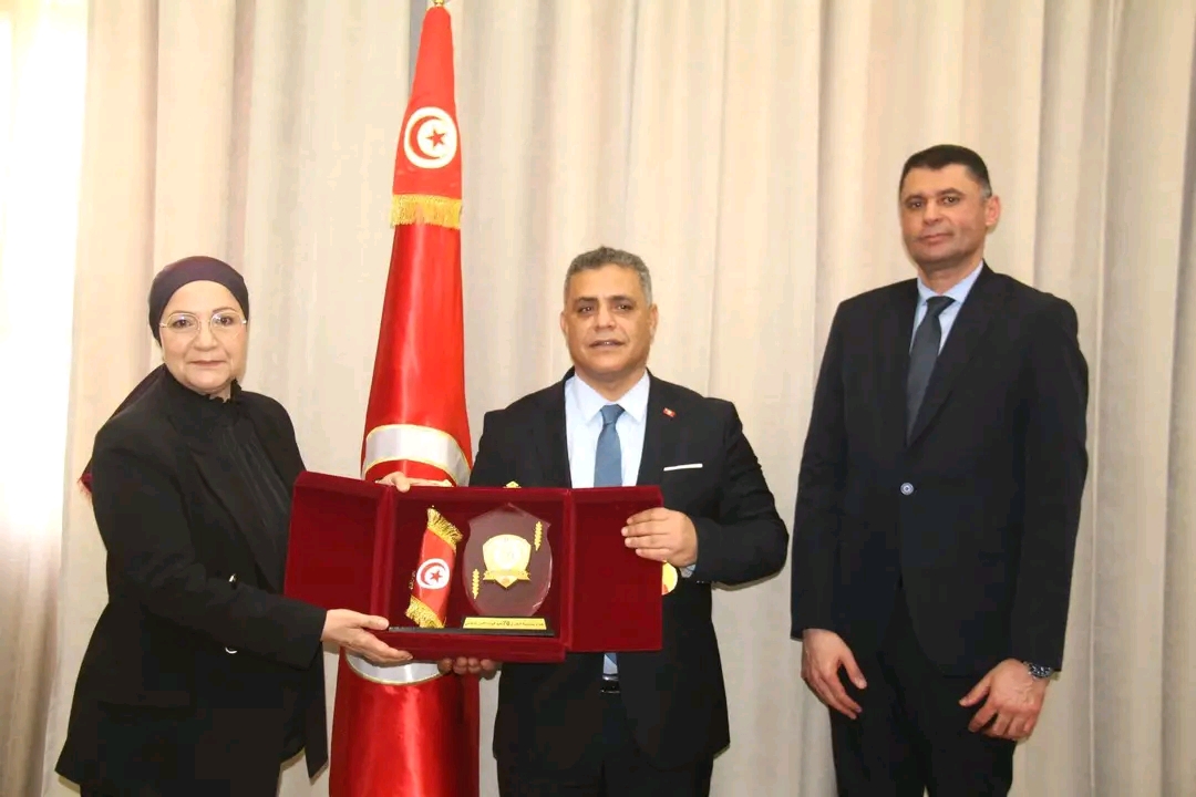 وزير الدّاخليّة ووزيرة العدل وكاتب الدّولة للأمن يُشرفون على موكب إحياء الذكرى الـ 70 لعيد قُوّات الأمن الدّاخلي