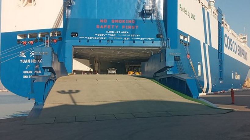 ميناء حلق الوادي.. وصول 136 حافلة جديدة من الصين