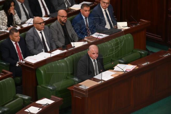 وزير النقل: معالجة الوضعيات المتدنية لشركات النقل البري من خلال تحسين العرض 