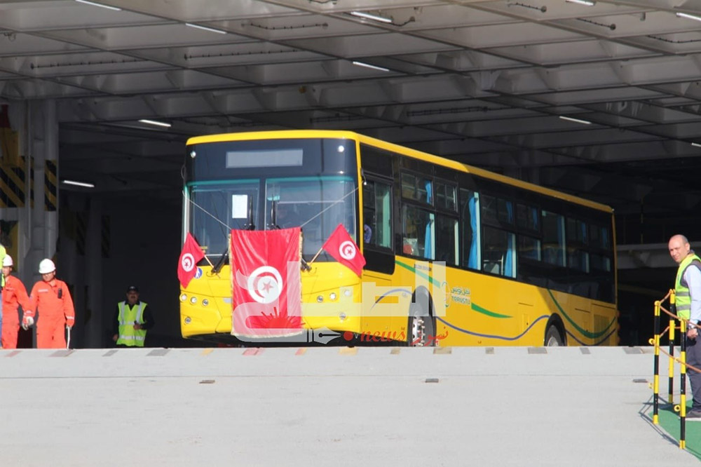 🔴ميناء حلق الوادي.. وصول 136 حافلة جديدة من الصين