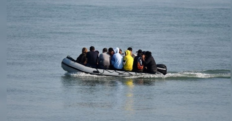 لندن وباريس تتوصلان إلى اتفاق لمحاولة وقف عمليات عبور قناة المانش