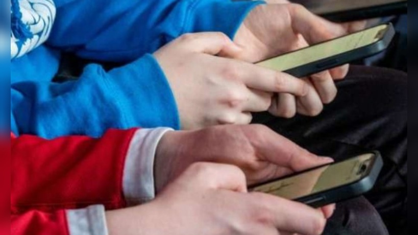 تركيا تسنّ قانونا يحظر شبكات التواصل الاجتماعي للأطفال دون 15 عاما