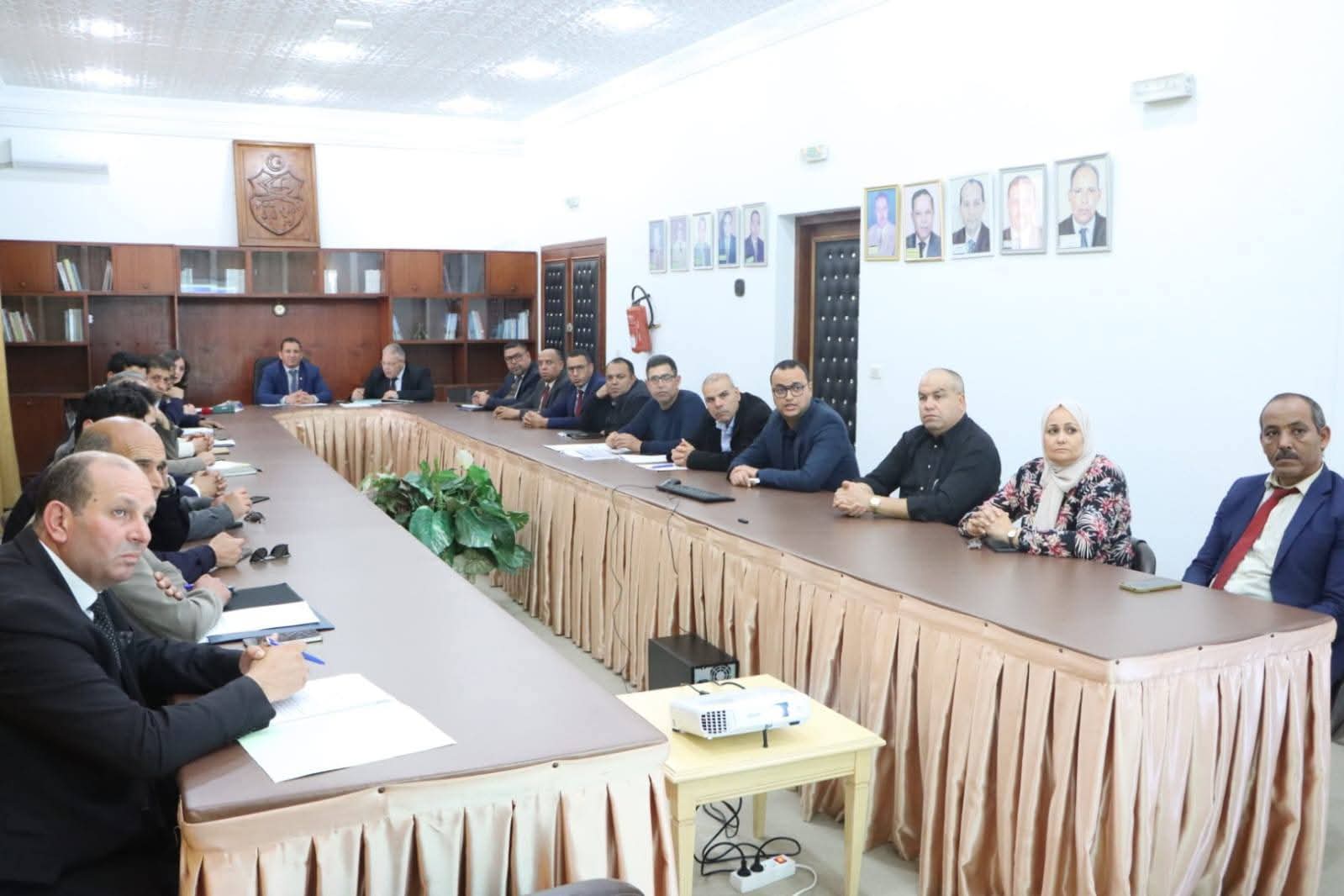 المنستير..جلسة عمل حول وضعية موانئ الصيد البحري بالجهة  