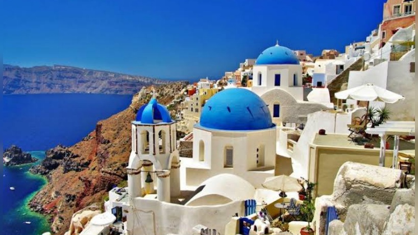 اليونان تحتل المرتبة الرابعة بين أهم وجهات السفر الصيفية في أوروبا