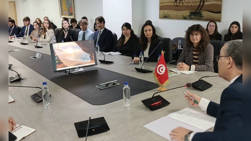  وزير الإقتصاد يلتقي وفدا من معهد اوروبا