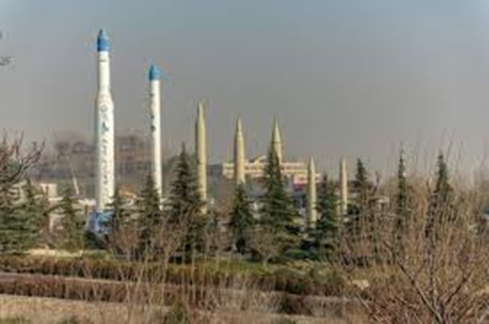 طهران تحذر واشنطن: صواريخنا لم تنفد وقواتنا جاهزة "لإلحاق ضرر أشد بالمعتدي"