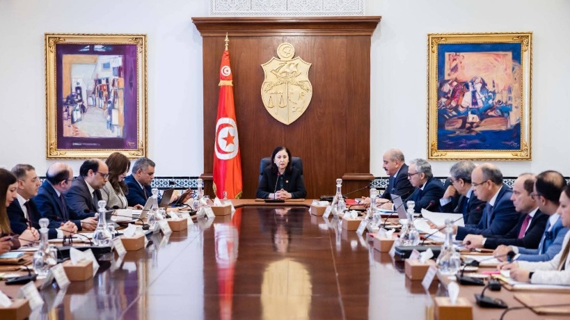 الارتقاء بجودة خدمات النقل بمختلف أنماطه وتحديث الخدمات الإدارية والرقمية والديوانية محور مجلس وزاري 