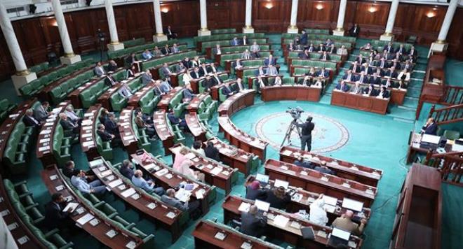 مشاريع قوانين إسناد لزمات إنتاج الكهرباء من الطاقات المتجددة .. تباين آراء النواب بين الدعوة إلى المصادقة أو رفضها