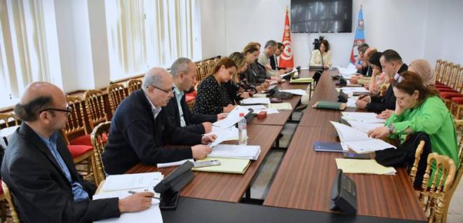 بلدية تونس: المصادقة على تنظيم الأسواق العرضية لبيع الأضاحي وصرف القسط الأول من المنح للجمعيات الرياضية