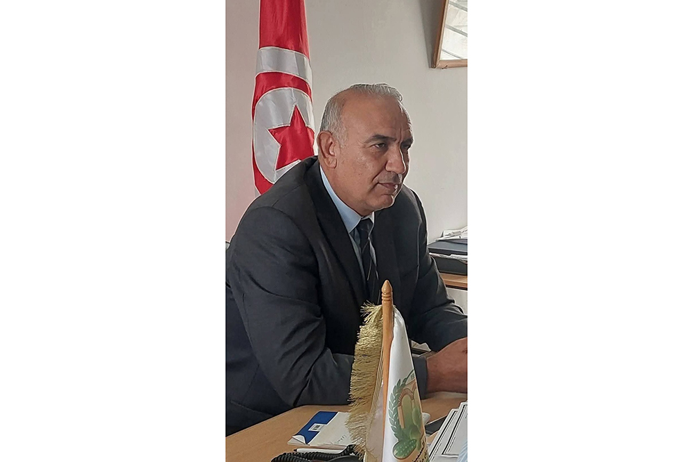 السبيخة.. إحباط محاولة حرق نفس واعتداء على معتمد بمقر المعتمدية