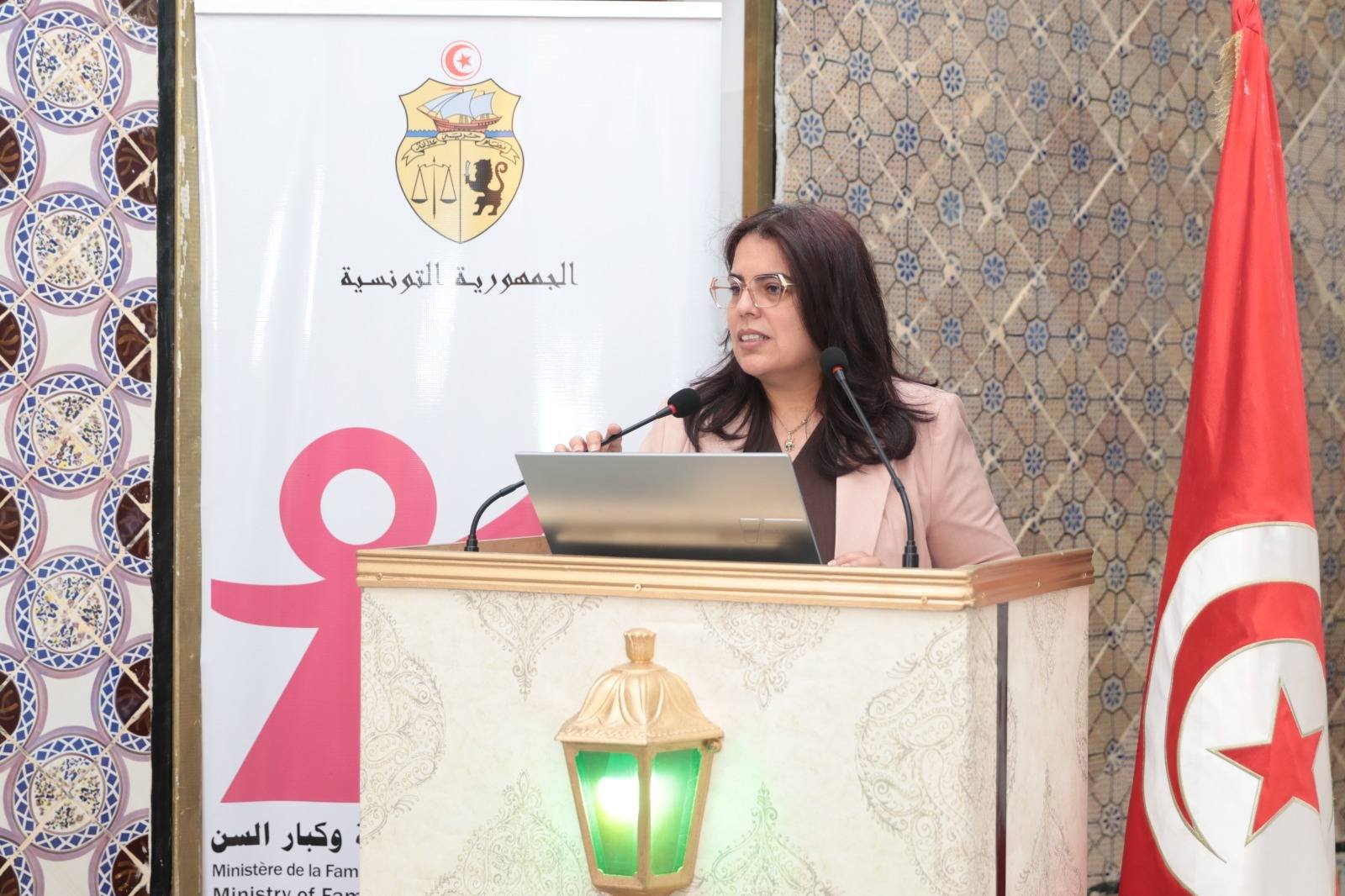 وزارة الأسرة تنظّم يوما دراسيّا حول مخاطر الألعاب الرقمية وسبل حماية الأطفال