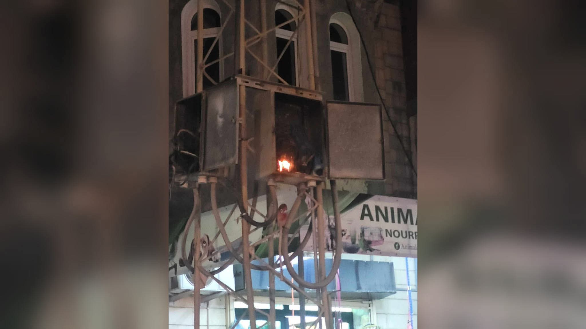 بنزرت.. احتراق محول يقطع الكهرباء عن أحياء بجرزونة بنزرت.. احتراق محول يقطع الكهرباء عن أحياء بجرزونة