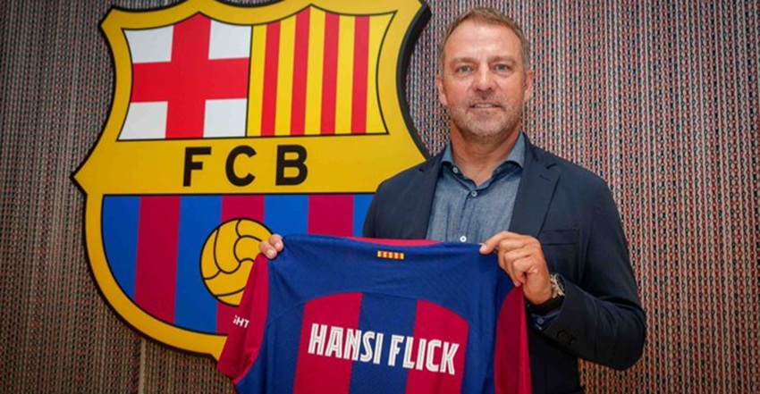 برشلونة يمدّد عقد فليك 