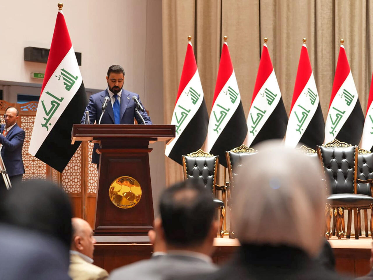 بعد منح البرلمان العراقي الثقة لحكومة الزيدي.. ملفات النفط والفصائل تتصدر التحديات