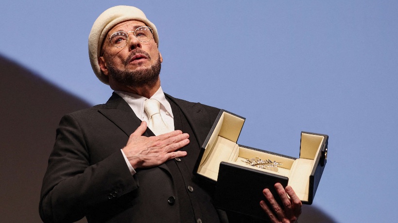  "جون ترافولتا" يتفاجأ بجائزة "كان السينمائي" قبل عرض أول فيلم من إخراجه