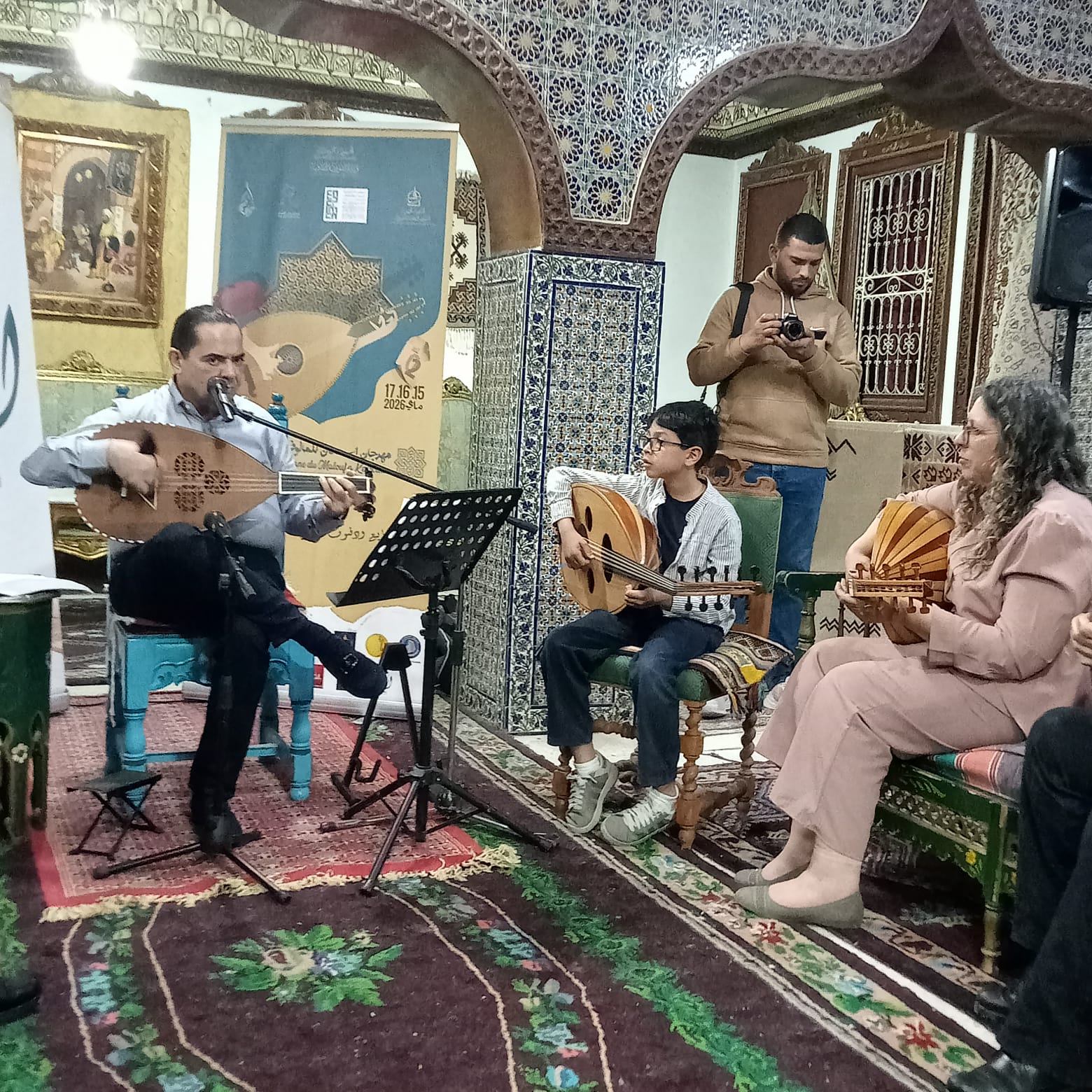 القيروان.. زياد غرسة يؤطر ورشة في العود العربي ضمن مهرجان اسمعان