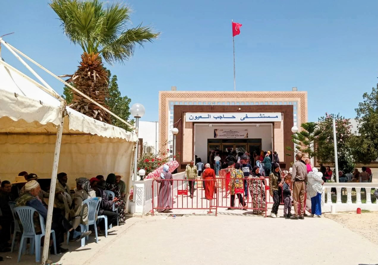 قافلة طبية بحاجب العيون.. والمدير الجهوي للصحة بالقيروان يتحدث لـ"الصباح نيوز"