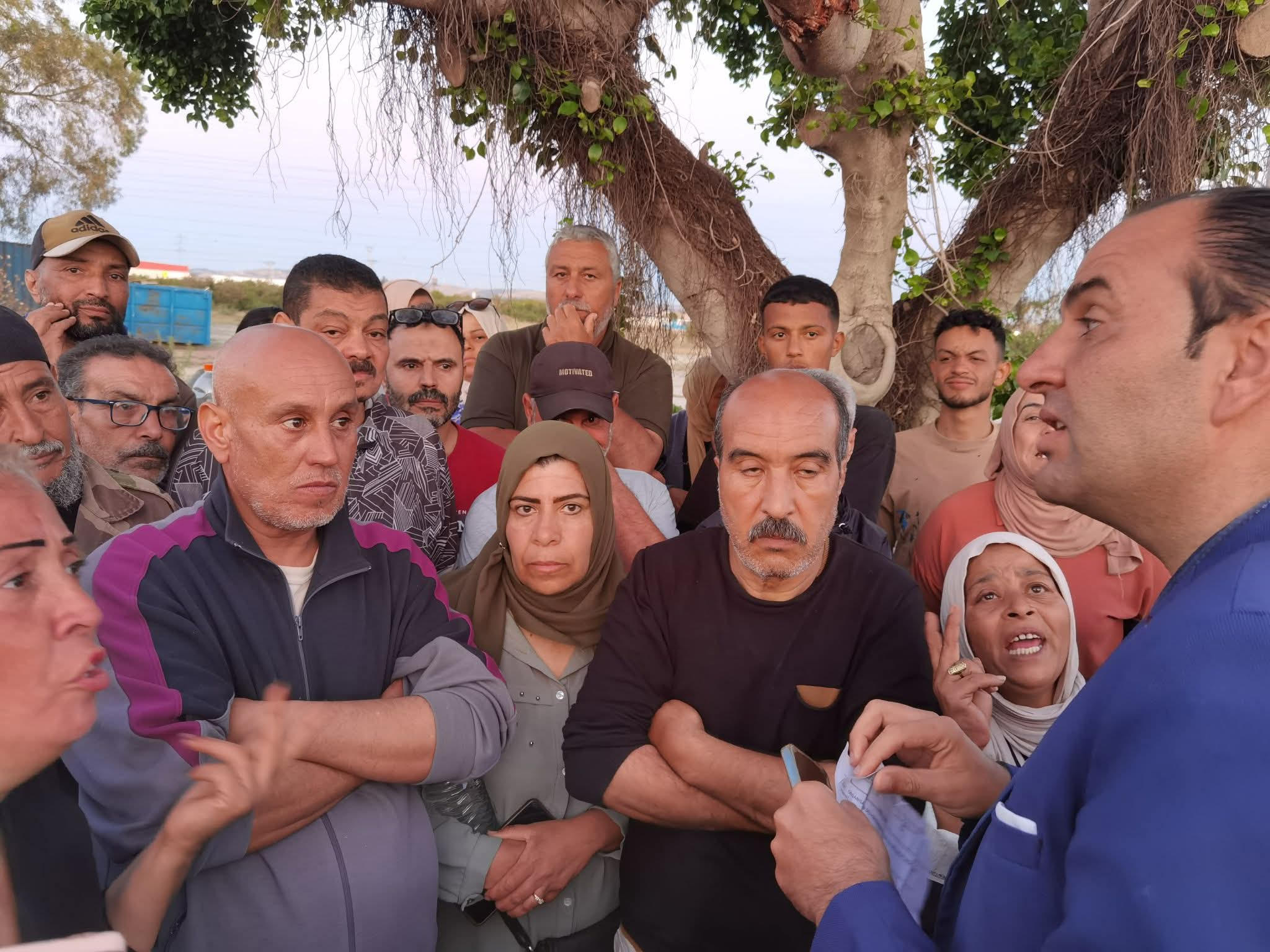 منزل بورقيبة.. أزمة "الخروج الطوعي" تدفع عمال مصنع للاحتجاج