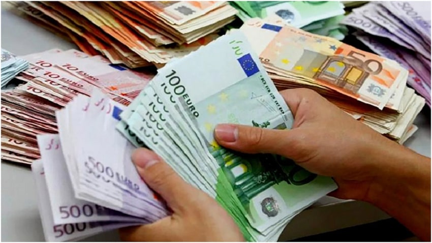  2434 مليون دينار عائدات سياحية و3427 مليون دينار تحويلات التونسيين بالخارج.. انتعاشة تدفقات العملة الصعبة تدعم التوازنات المالية