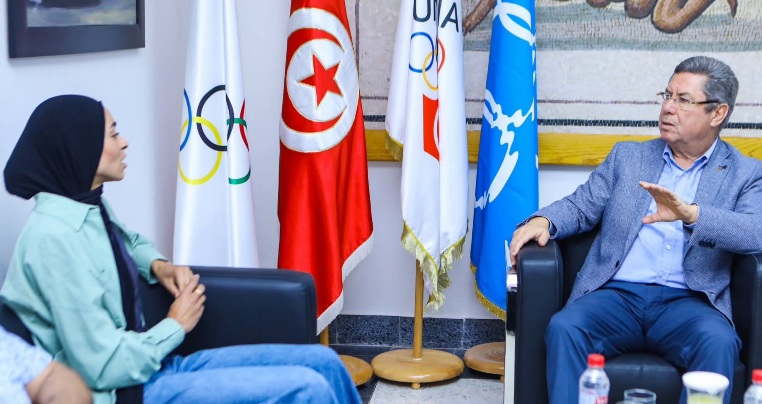  منحة مالية لمروى بوزياني