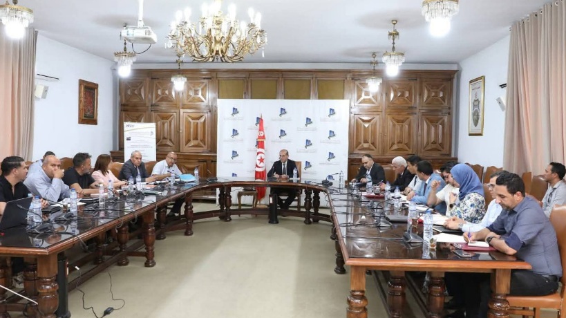 وزير التجهيز يدعو إلى رفع نسق تنفيذ برنامج النظافة بشبكة الطرقات المُرقمة