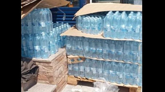   تفشّي ظاهرة نقل وعرض المياه المعلّبة والمشروبات الغازية تحت أشعة الشمس.. هيئة السلامة الصحيّة تحذر