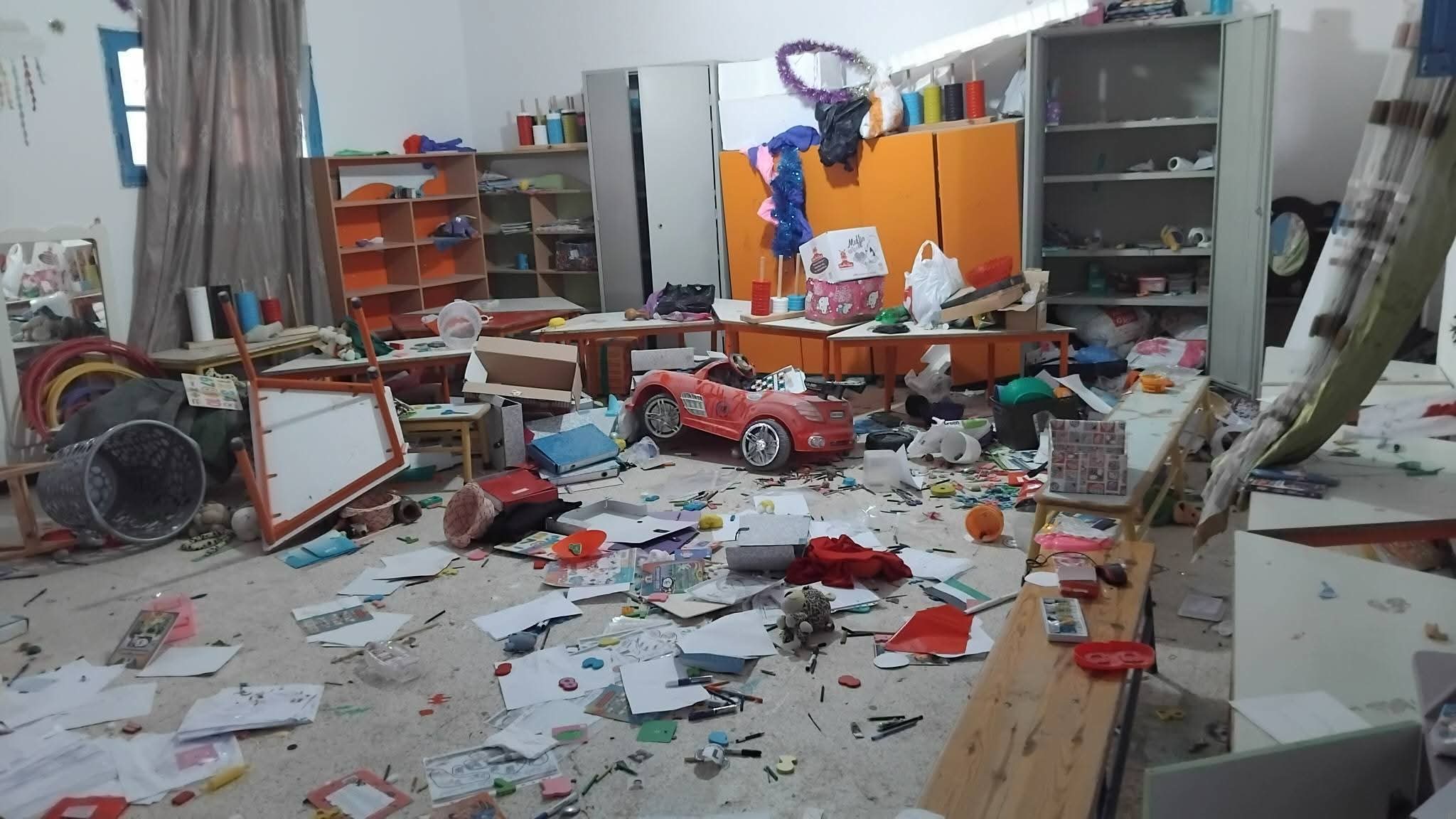 مدنين.. مجهولون يتلفون محتويات قسم تحضيري بمدرسة ابتدائية 