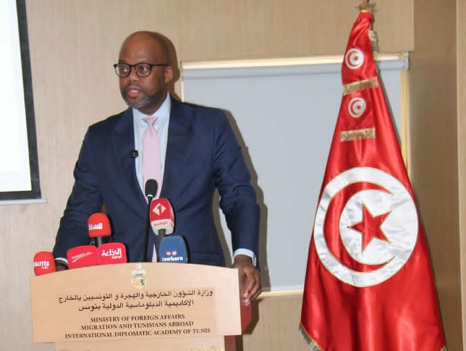 الأمين العام لمنطقة التجارة الحرة القارية الإفريقية «زليكاف» في ندوة صحفية: تونس تتمتع بفرصة فريدة للغاية في مجال الانفتاح على غرب وجنوب ووسط إفريقيا