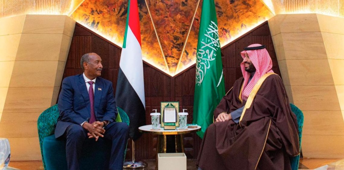 تقرير فرنسي: تحركات لرسم ملامح المرحلة السياسية الجديدة في السودان