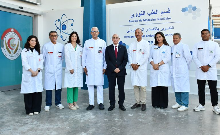 وزير الدفاع يدشّن وحدة التصوير المقطعي البوزيتروني وجناح الإنعاش الجراحي بالمستشفى العسكري بتونس 