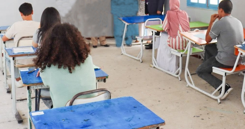    «الصباح» تواكب اليوم الأول من مناظرة شهادة ختم التعليم الأساسي العام والتقني..  اختبارات «صعبة نسبيا».. وتباين الآراء بين التلاميذ والأساتذة
