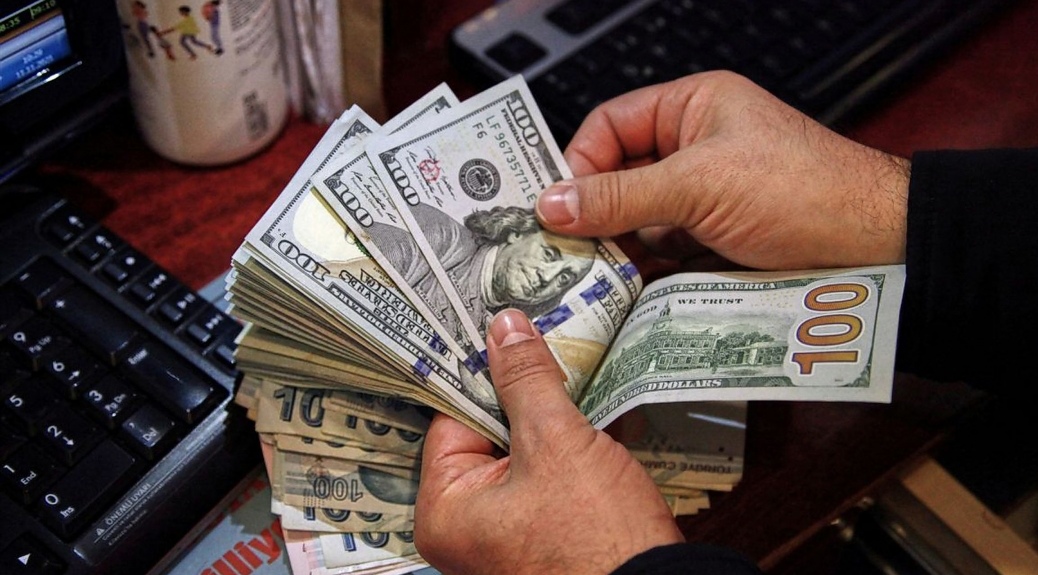 تراجع احتياطي العملة الأجنبية إلى 97 يوم توريد 