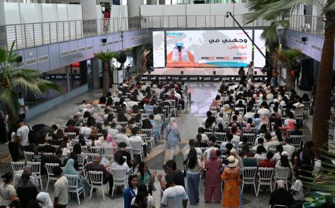 قافلة "وجهني 2026".. اقبال مكثف للتعرف على الشعب وفرص التكوين 
