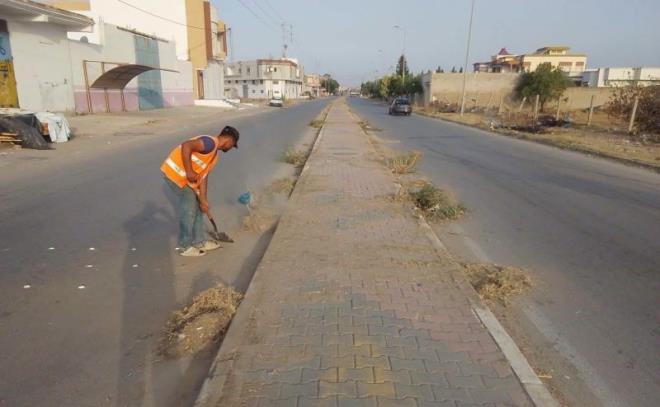 المنستير.. تدخلات ميدانية للادارة الجهوية للتجهيز والإسكان في عدد من الطرقات