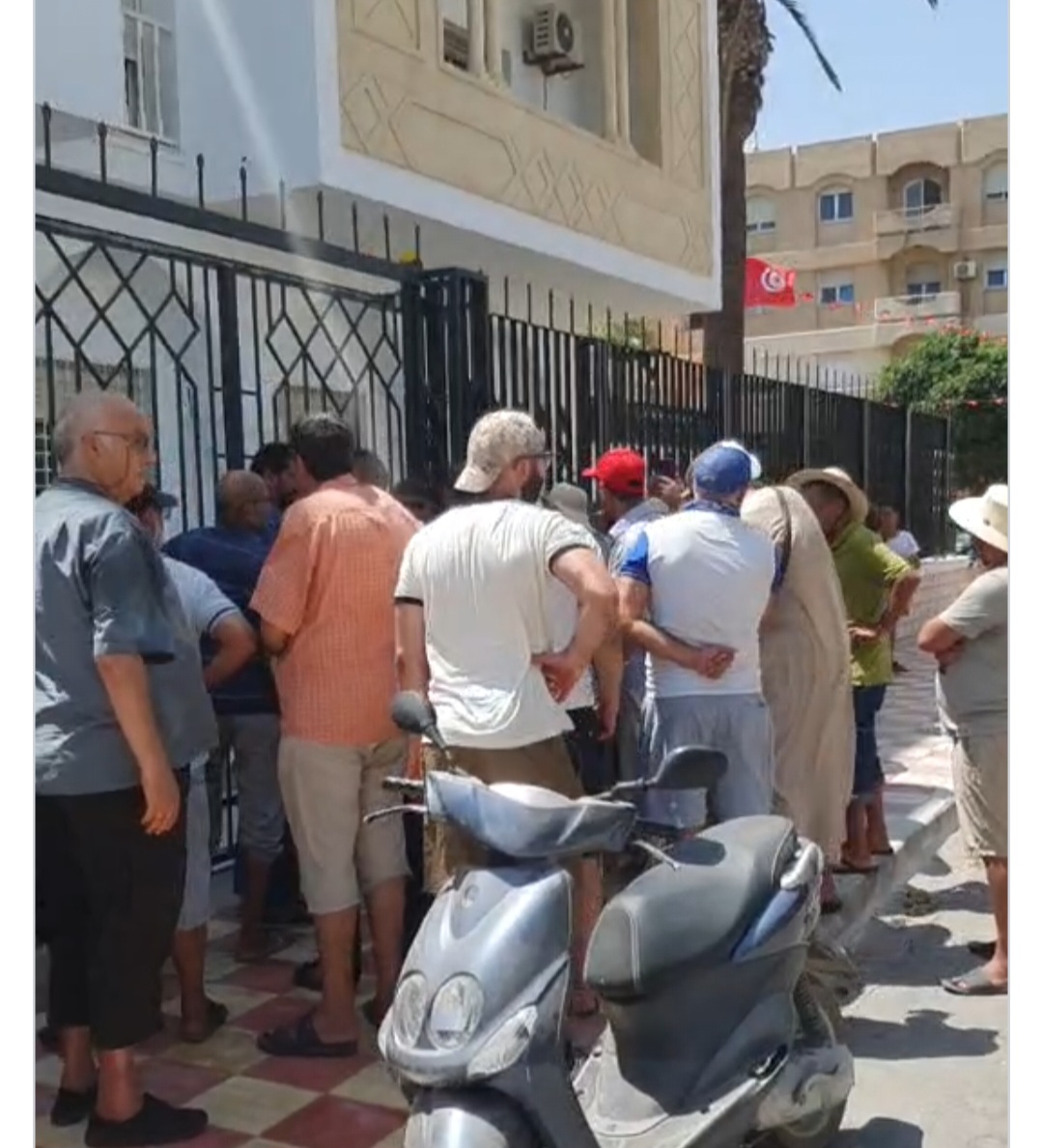 أزمة المياه في المنستير.. الأهالي ينقلون صرخة غضبهم إلى الولاية و"الصوناد"