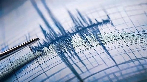 زلزال بقوة 7.7 درجات يضرب سواحل إندونيسيا.. وتحذير من تسونامي