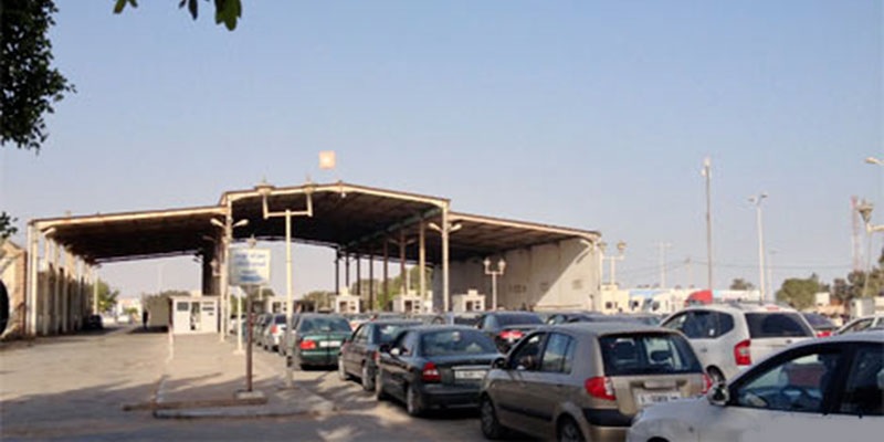 بن قردان / لليوم الثاني على التوالي.. ازدحام شديد بمعبر رأس جدير 