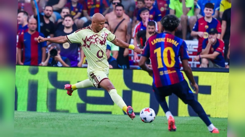 برشلونة يفوز على الأهلي المصري 