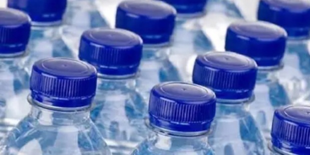 طبربة-منوبة.. بيع مشروط للمياه المُعلبة ودعوات لتكثيف الرقابة