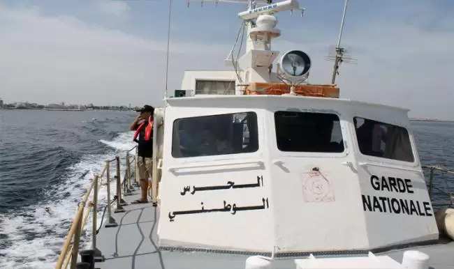 حادثة غرق مركب.. الحرس يؤكد: البحث متواصل ولن يتوقف إلى حين العثور على المفقودين