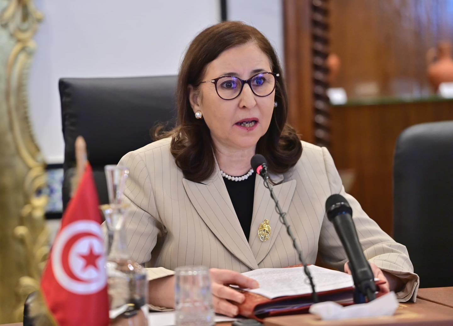 نحو اعتماد خطط عمل استراتيجية في إطار ستة محاور أساسية..   رئيسة الحكومة تدعو إلى ضرورة تطوير حوكمة المؤسسات والمنشآت العمومية   