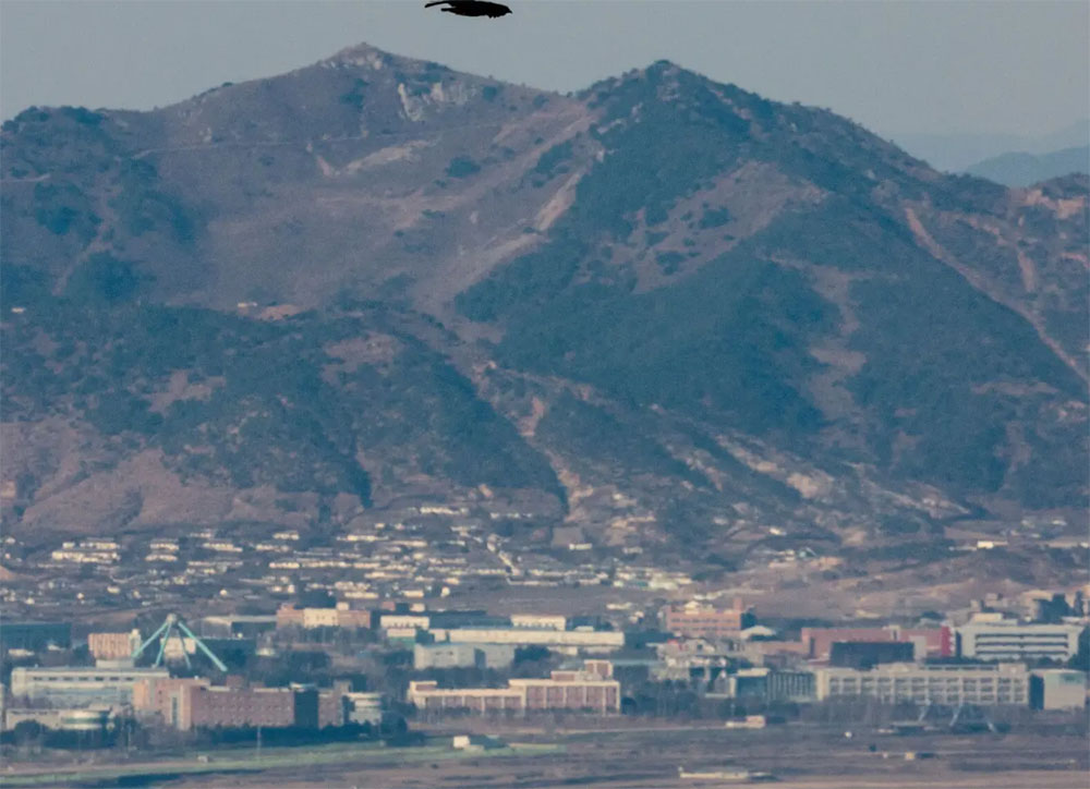 كوريا الجنوبية.. إصابة 3 جنود بانفجار في المنطقة منزوعة السلاح