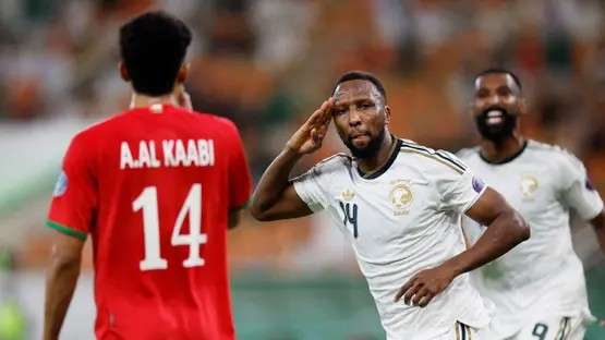 المنتخب السعودي يتأهل إلى نصف نهائي خليجي 27